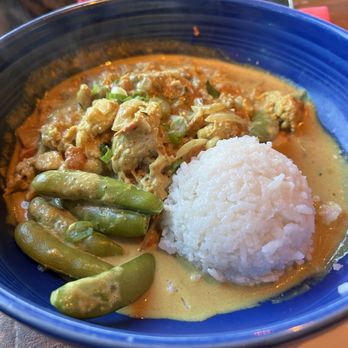 Hula's Island Grill - Crab curry dish. A little spicy but yummy. - Asian Fusion Near Me - Monterey, California Hula's Island Grill - Crab curry dish. A little spicy but yummy. - Asian Fusion Near Me - Monterey, California