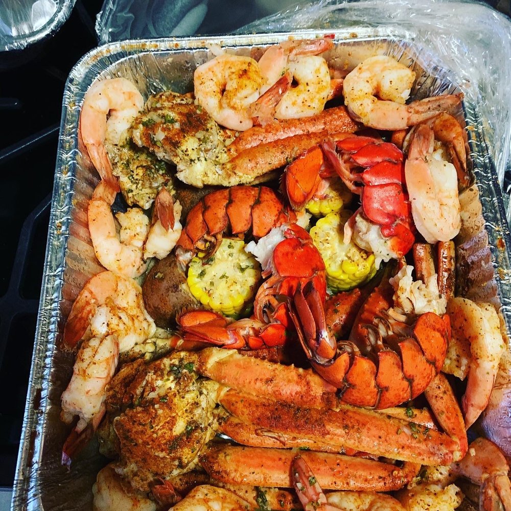 Puerto Plata Fish Market - Trays on trays on trays of Seafood. - Seafood Markets Near Me - Brooklyn, New York Puerto Plata Fish Market - Trays on trays on trays of Seafood. - Seafood Markets Near Me - Brooklyn, New York