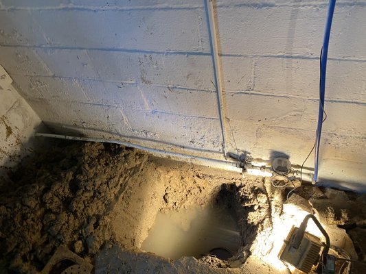 Lou Carbone Plumbing Logo