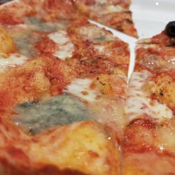 Pizza Express - Quattro Formaggi Pizza