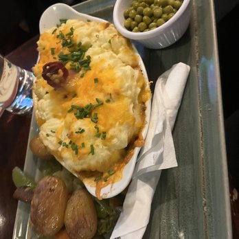 O'Neills Bar & Restaurant - Cottage Pie - Irish Near Me - Dublin, D