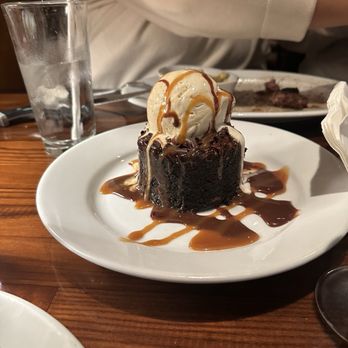 LongHorn Steakhouse - Chocolate Stampede with ice cream - Steakhouses Near Me - Germantown, Maryland LongHorn Steakhouse - Chocolate Stampede with ice cream - Steakhouses Near Me - Germantown, Maryland