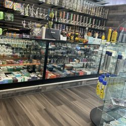 Tobacco & Vape - Glass