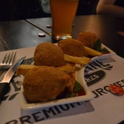 Dellepiane Bar - Mac & Cheese.
