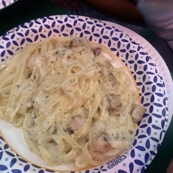 Bambolino's Italian Kitchen - Fettuccine Alfredo - Italian Near Me - Houston, Texas