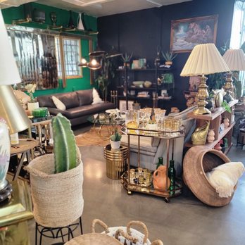 Mumu Mansion - Used, Vintage & Consignment Near Me - Los Angeles, California