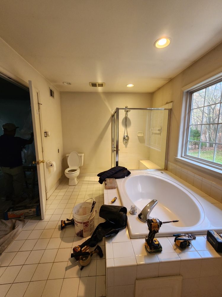 Slide of Gomez Professionals