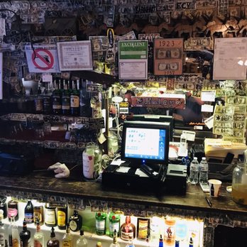 Oatman Hotel - American Near Me - Oatman, Arizona