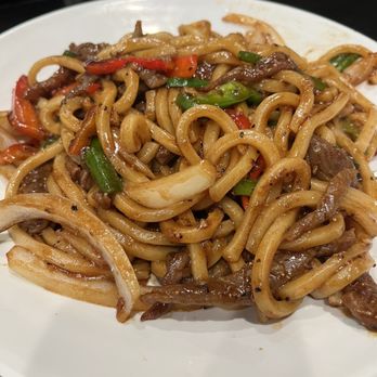 Thumbling - Beef tenderloin udon with black pepper - Shanghainese Near Me - West Covina, California Thumbling - Beef tenderloin udon with black pepper - Shanghainese Near Me - West Covina, California