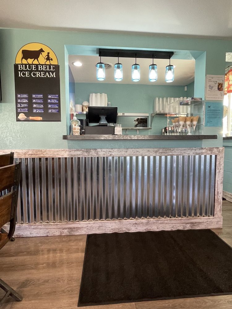 PIZZA KING Updated October 2024 824 N Mill St, Fairmount, Indiana