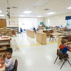 Weinacker's Montessori School - Mobile - Weinacker's Montessori Preschool Classroom