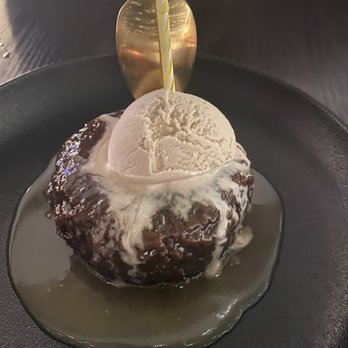 Hell's Kitchen - Bread pudding topped with ice cream - Cocktail Bars Near Me - Funner, California Hell's Kitchen - Bread pudding topped with ice cream - Cocktail Bars Near Me - Funner, California