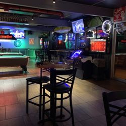 Hanky Panky's Lounge - Cool bar!