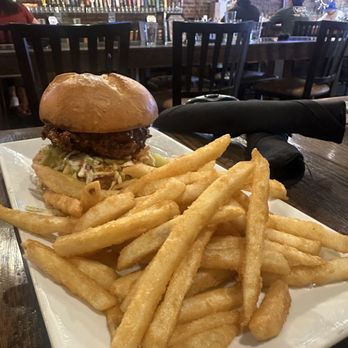 Oskar Blues - Denver - crispy Yaya's Chicken Sandwich - Brewpubs Near Me - Denver, Colorado Oskar Blues - Denver - crispy Yaya's Chicken Sandwich - Brewpubs Near Me - Denver, Colorado