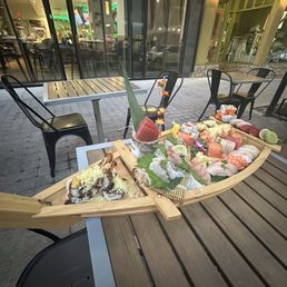 Kusshi Row Boat (76pc) Kusshi Row Boat (76pc)