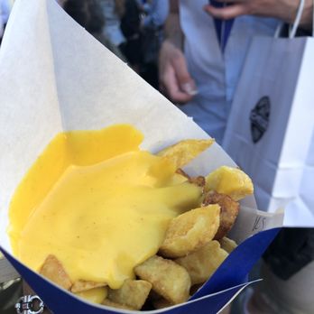 Manneken Pis - Friterie Near Me - Amsterdam, New Hampshire