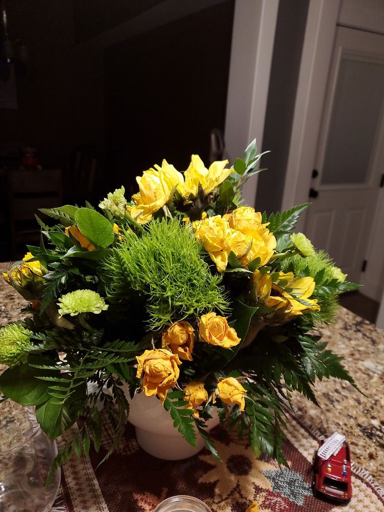 J C SNYDER FLORIST 30 Photos 2900 Greenwood St., Harrisburg, Pennsylvania Florists Phone