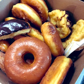 Henry's Donut - Dozen raised donuts for the office on national donut day - Donuts Near Me - Mukilteo, Washington