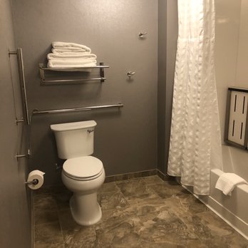 Homewood Suites by Hilton Poughkeepsie - Gigantic bathroom - Hotels Near Me - Poughkeepsie, New York