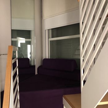 YOTEL - San Francisco - Middle of stairs/cushions in Sky Room - Hotels Near Me - San Francisco, California