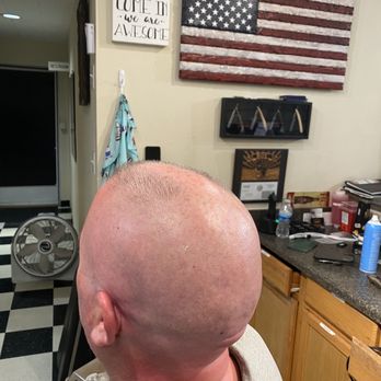 Oildale Barber Shop - Barbers Near Me - Bakersfield, California