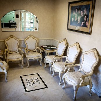 Nelson Y Howard, DDS - Patient waiting area - Cosmetic Dentists Near Me - San Diego, California Nelson Y Howard, DDS - Patient waiting area - Cosmetic Dentists Near Me - San Diego, California