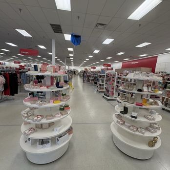 Beall's Outlet Store - Outlet Stores Near Me - Ocala, Florida