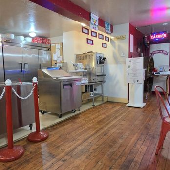 Sweet Tahoe Time - Ice Cream & Frozen Yogurt Near Me - Kings Beach, California