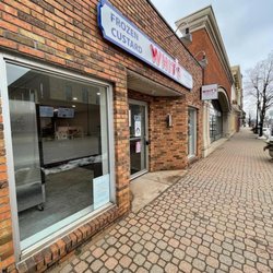 Whit's Frozen Custard of Holland