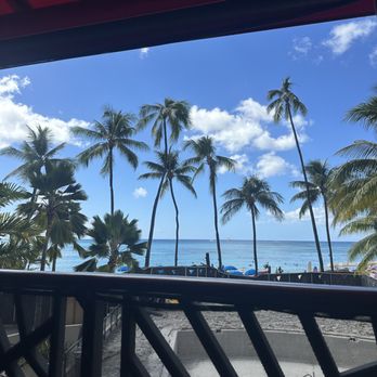 Hula Grill Waikiki - Ocean View - Hawaiian Near Me - Honolulu, Hawaii