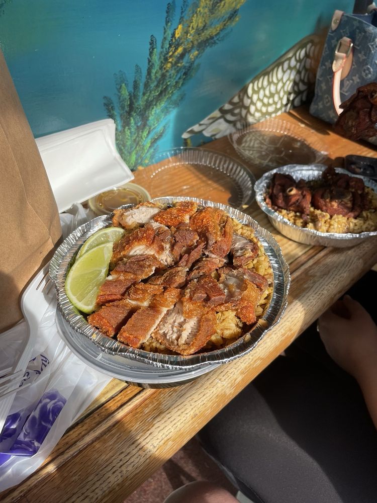 Food from Elsa La Reina Del Chicharron