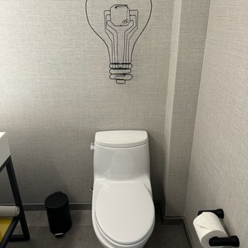 Hyatt Centric Mountain View - Toilet - Hotels Near Me - Mountain View, California