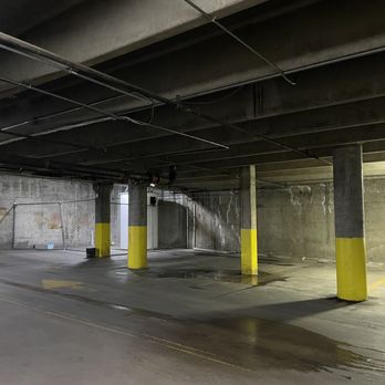 DoubleTree by Hilton Denver Cherry Creek - Parking garage - Hotels Near Me - Denver, Colorado DoubleTree by Hilton Denver Cherry Creek - Parking garage - Hotels Near Me - Denver, Colorado