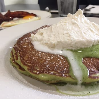 Bea Bea's - Green Tea Monster...so sweet! :/ - Coffee & Tea Near Me - Burbank, California