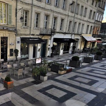 La Scène - French Near Me - Avignon, 84