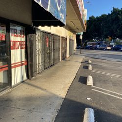 Amy’s Bakery - Outside the bakery