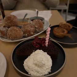 Baleia - Sonhos, chocolate cake, pastéis de nata