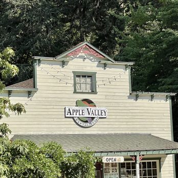 Apple Valley Country Store - Specialty Food Near Me - Hood River, Oregon