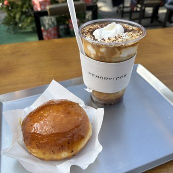 Memorylook - Crème brûlée donut (left) and vanilla einspanner (right) - Coffee & Tea Near Me - Los Angeles, California Memorylook - Crème brûlée donut (left) and vanilla einspanner (right) - Coffee & Tea Near Me - Los Angeles, California