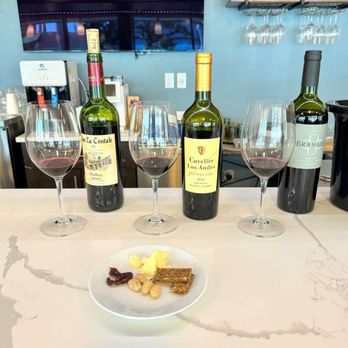 The Vintage on Harrison - Excellent selection of wines! - Wine Bars Near Me - Hollywood, Florida The Vintage on Harrison - Excellent selection of wines! - Wine Bars Near Me - Hollywood, Florida