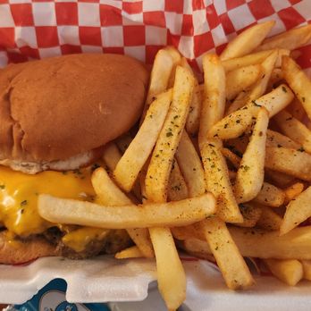 Kelz Kreative Kitchen - Homemade cheeseburger & seasoned fries - Food Trucks Near Me - Spring, Texas Kelz Kreative Kitchen - Homemade cheeseburger & seasoned fries - Food Trucks Near Me - Spring, Texas