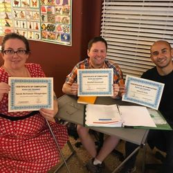 Kasa De Franko - Fun Spanish School - Felices de lograr su meta de llegar a un español conversacional. Happy students after achieving an intermediate Spanish conversational level