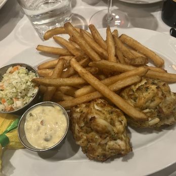 Old Ebbitt Grill - Jumbo Lump Crab Cake - Bars Near Me - Washington, DC, District of Columbia