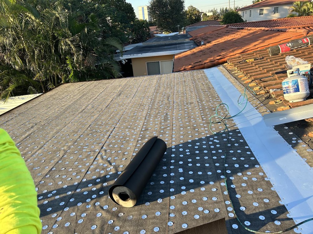 Slide of Fred Roofing Service