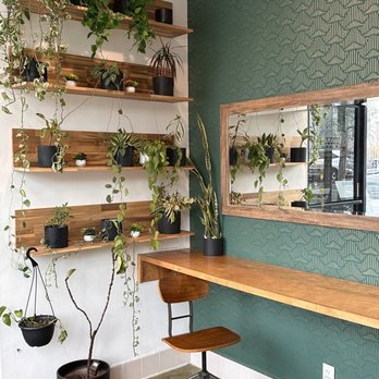 Compelling Coffee - The entire indoor space; seating for one - Coffee & Tea Near Me - Los Angeles, California