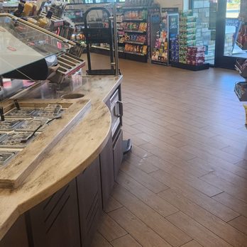 RaceTrac - Interior - Gas Stations Near Me - Jacksonville, Florida