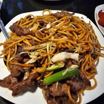 Szechuwan Garden - Beef lo mein - Chinese Near Me - Montclair, California Szechuwan Garden - Beef lo mein - Chinese Near Me - Montclair, California