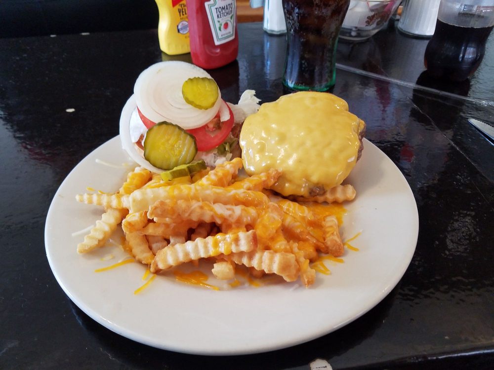 ALICE’S RESTAURANT Updated August 2024 20 Photos 125 W Market St