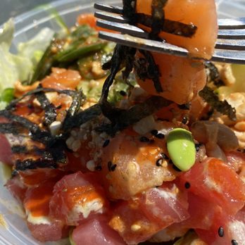 Poke Bros - The Duke Signature Poke Bowl - Poke Near Me - Schaumburg, Illinois Poke Bros - The Duke Signature Poke Bowl - Poke Near Me - Schaumburg, Illinois