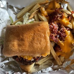 Mr P's Cafe - Bacon Cheddar Burger